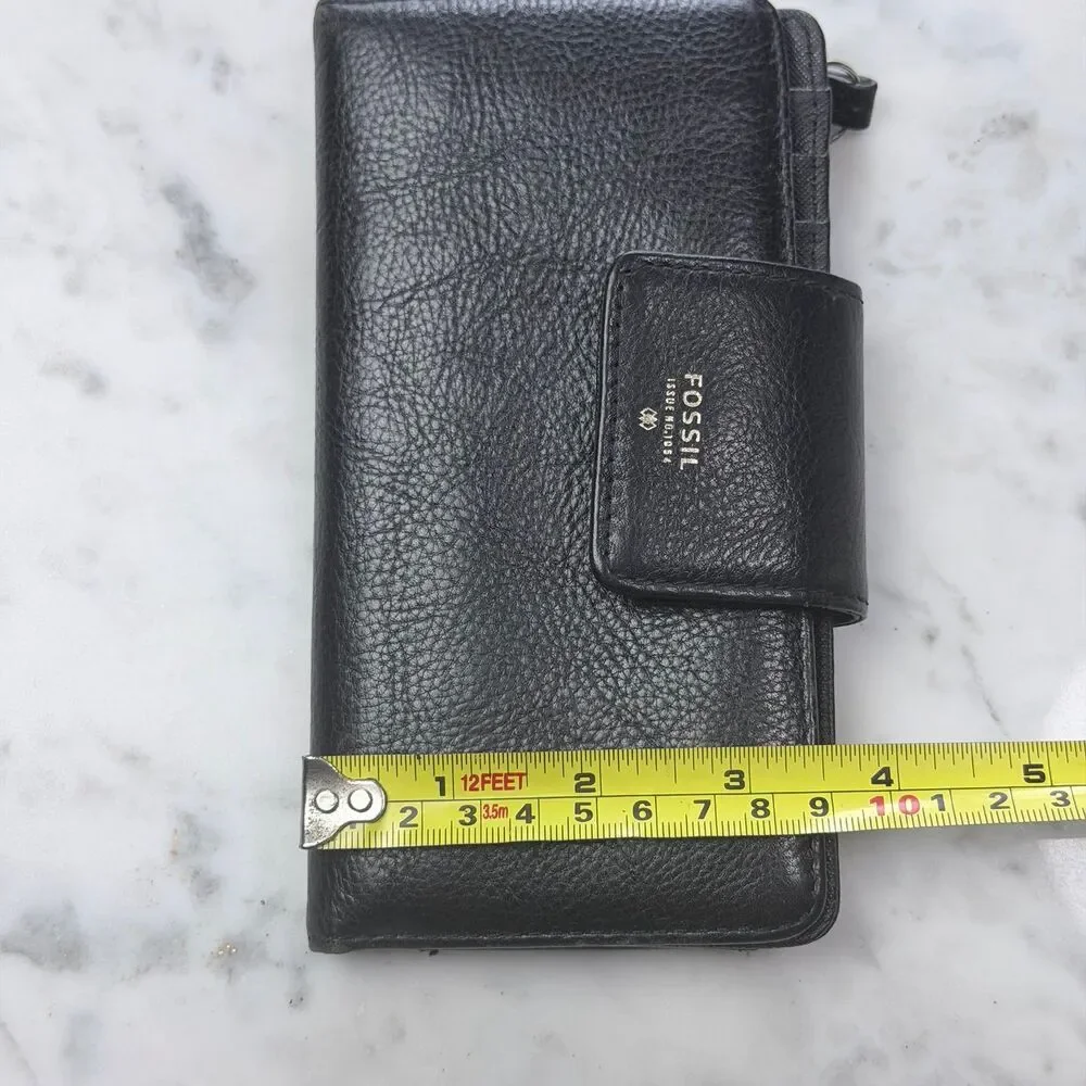 Fossil Black Bi-fold Snap Closure Zipper Pocket Leather Wallet